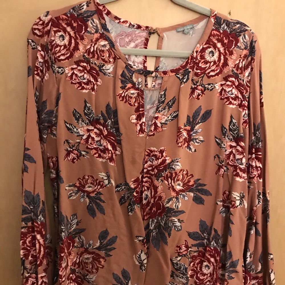 Floral flowy long sleeve top
